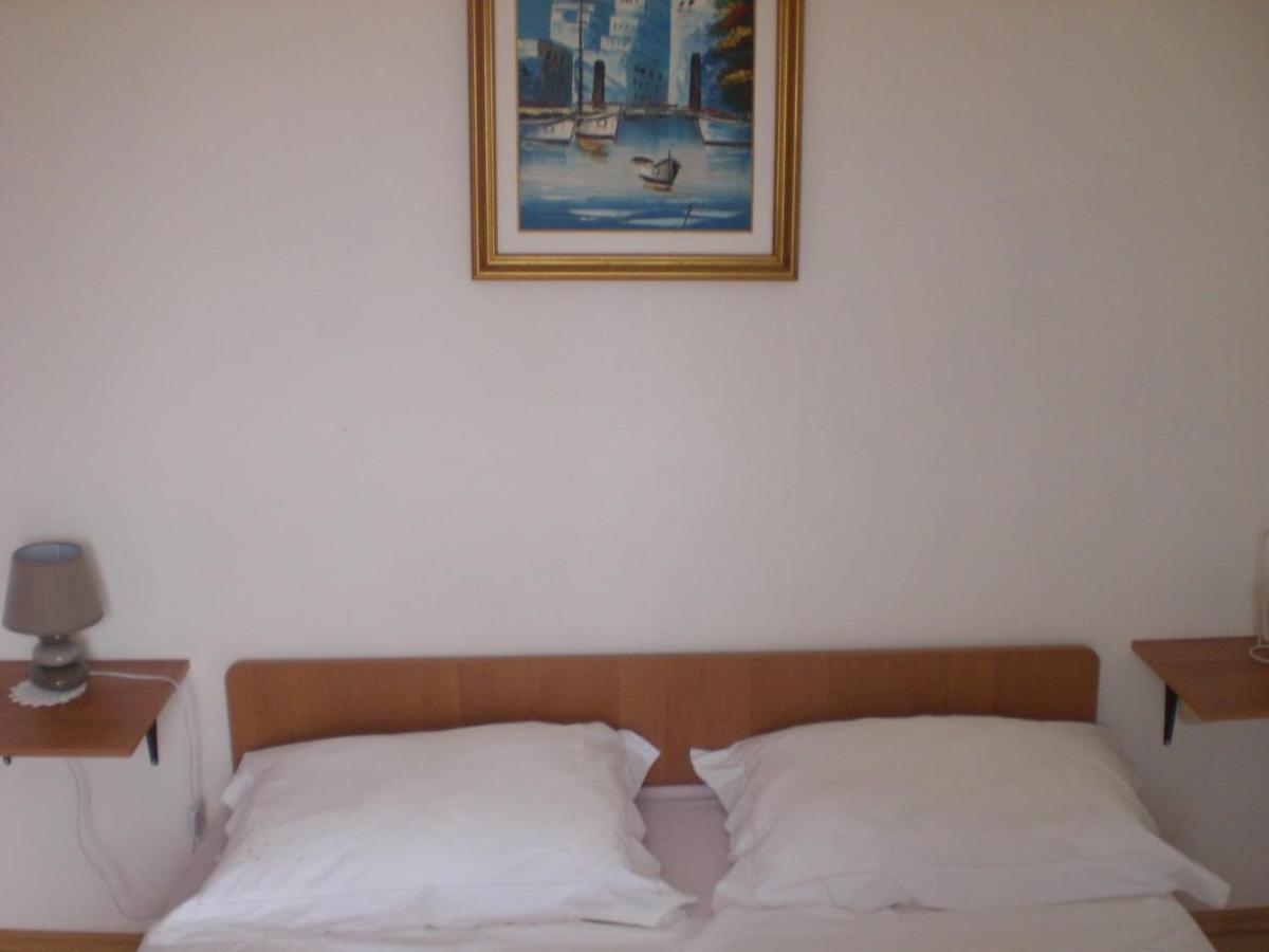 Apartmani Vesna Vir Extérieur photo