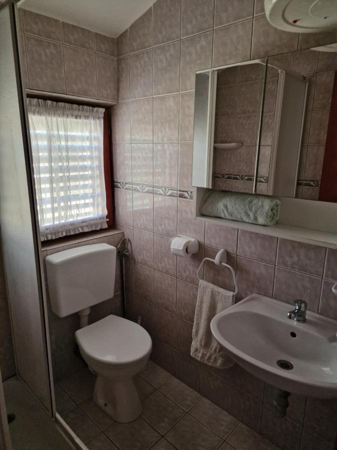 Apartmani Vesna Vir Extérieur photo